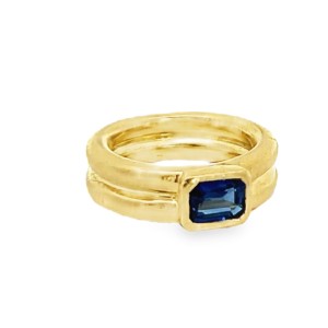 Estate 18kt Yellow Gold Sapphire Ring