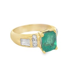 Estate 18kt Yellow Gold Emerald And Diamond Ring